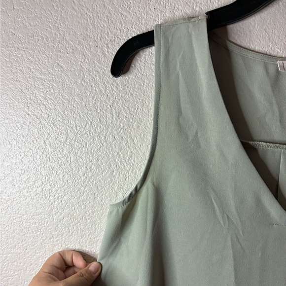 MINE Sage Green Tank Top with Relaxed Fit L - Picture 5 of 9